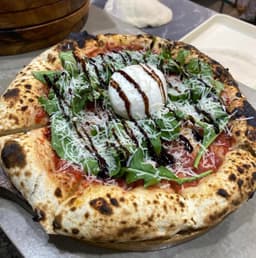 Amia's Pizza House